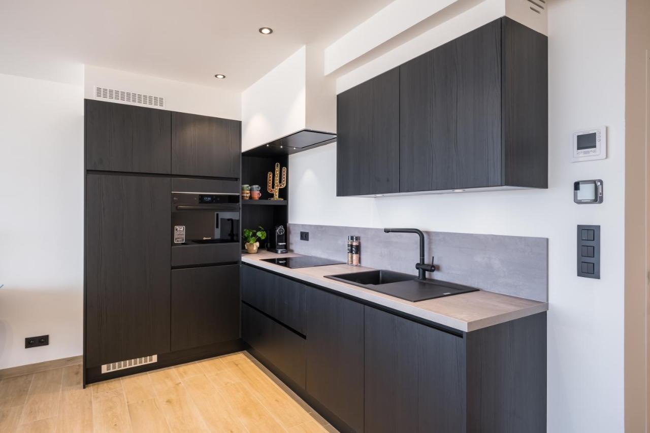 Apartment 2 Bedrooms With Magnificent Seaview And Free Parking Остенде Экстерьер фото