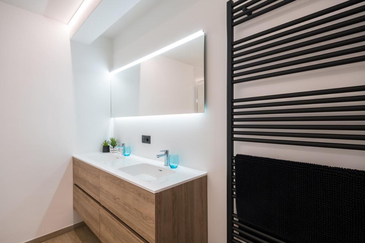 Apartment 2 Bedrooms With Magnificent Seaview And Free Parking Остенде Экстерьер фото